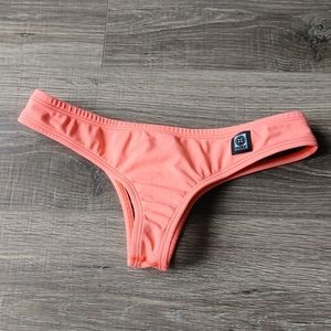 JOLYN Duke in Papaya